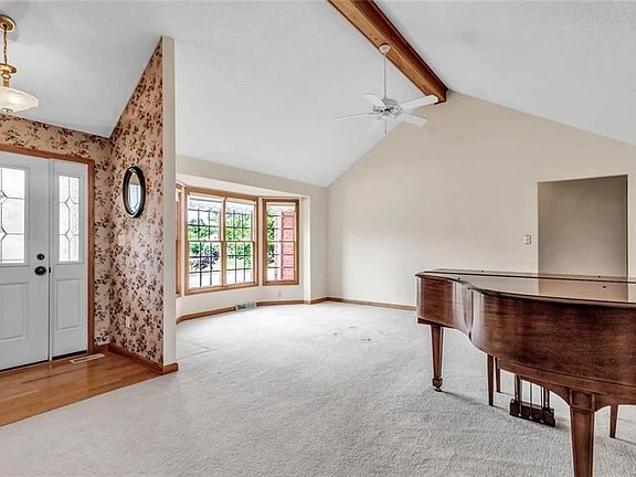 4th image of 88 Newcastle Dr