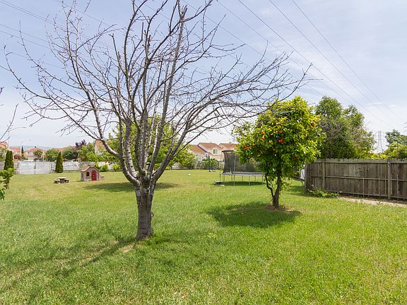 3rd image of 2337 Silveria Ct