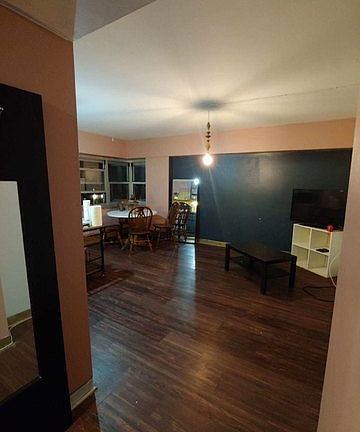 3rd image of 4960 N Marine Dr APT 212