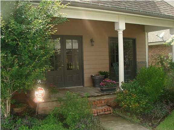 2nd image of 1006 Southlake Cir