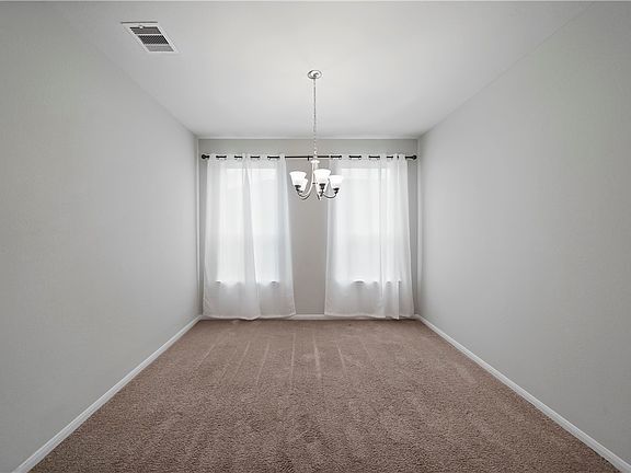 3rd image of 133 Highland Heights Way