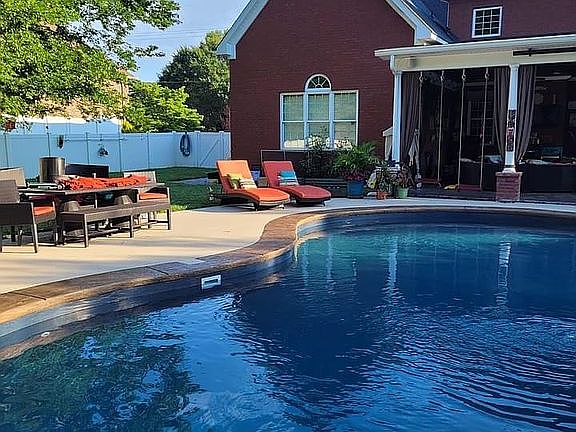 5th image of 2043 Woodcliff Dr