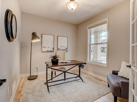 3rd image of 2685 White Pine Way