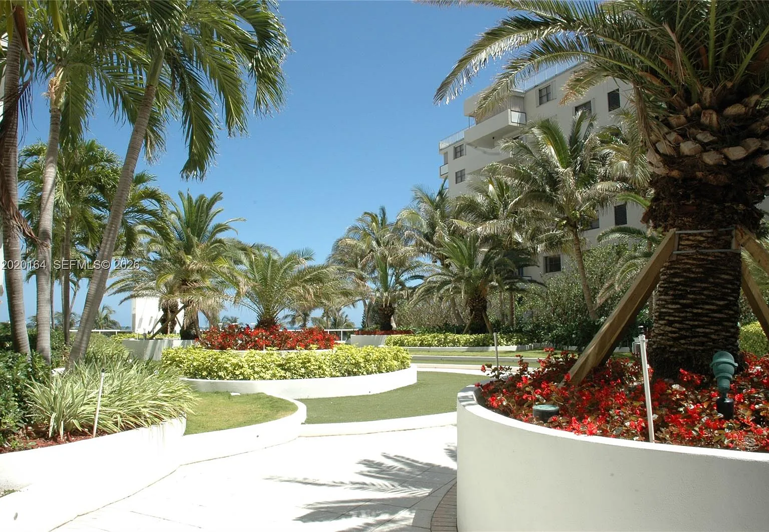 The Decoplage Condo — Photo 3