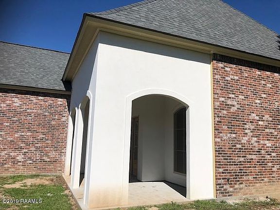 3rd image of 408 N Montauban Dr