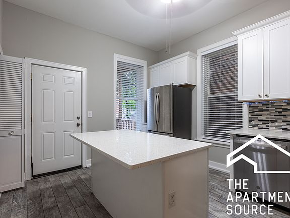 2nd image of 2622 W Crystal St Floor 1