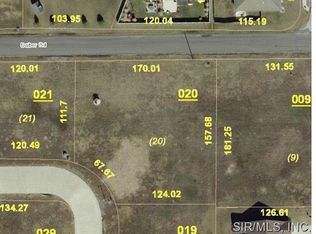 55 Warren Mnr, Highland, IL 62249