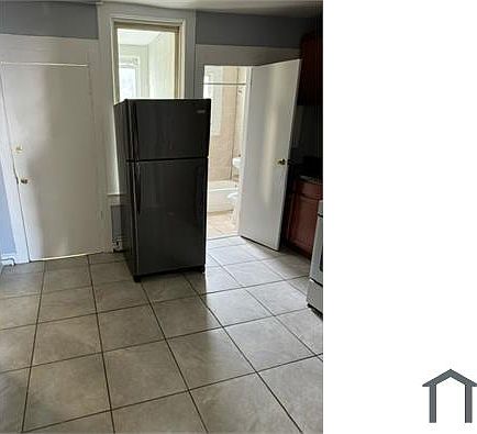 4th image of 18 Porach St #2