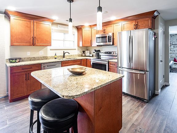 5th image of 52812 Arbor Dr