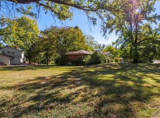 1670 Bennett Ave, Saint Louis, MO 63122