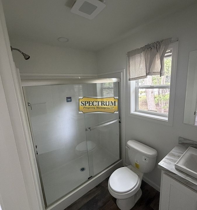 1st image of 17 Donald St #2