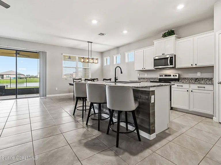 5349 Waterfall Pl — Photo 21