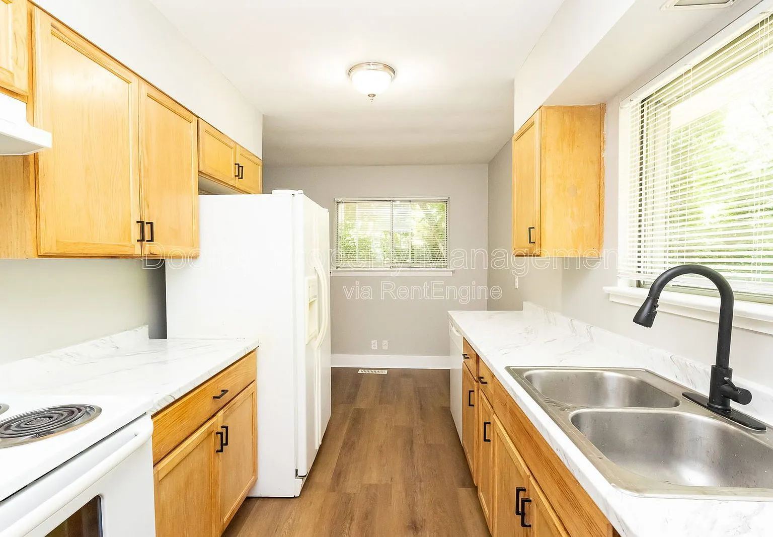 3 bed, 2.0 bath, 1260 sqft, $1,850 — Photo 2