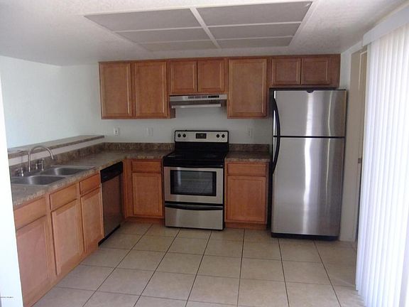 4th image of 4828 W Orangewood Ave APT 118