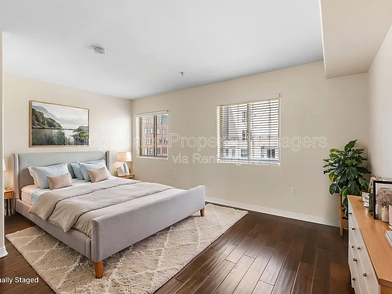 801 W Hawthorn St W #304 — Photo 14