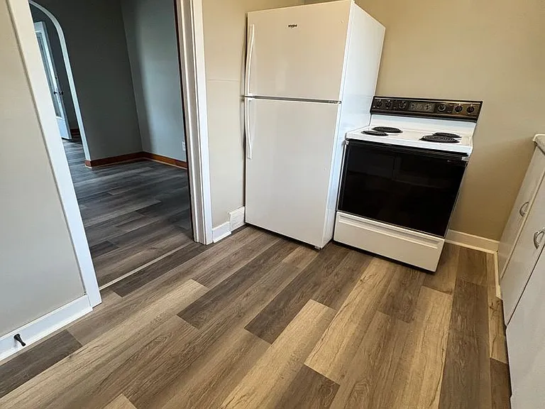 1115 Hollister Ave — Photo 13
