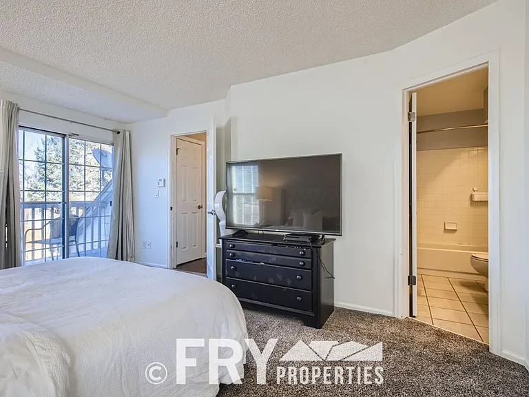 8523 Union Cir — Photo 16