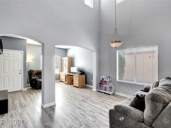 3rd image of 5221 Adorato Dr