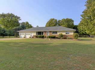 10000 Lee Rd, Jackson, MI 49201