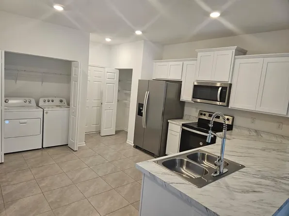 9022 Gifford Dr, Jacksonville, FL 32220