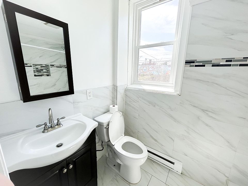 1st image of 411 3rd St Floor 1
