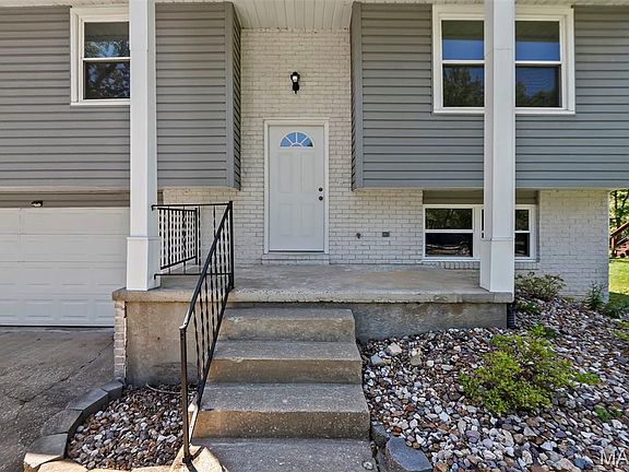 3rd image of 3009 Wisteria St