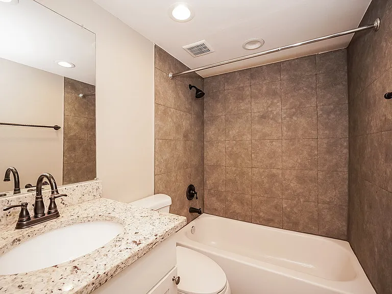 8277 Chesebro Ave — Photo 15