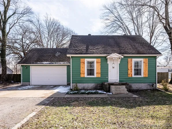 318 E Saint Joe Road, Sellersburg, IN 47172