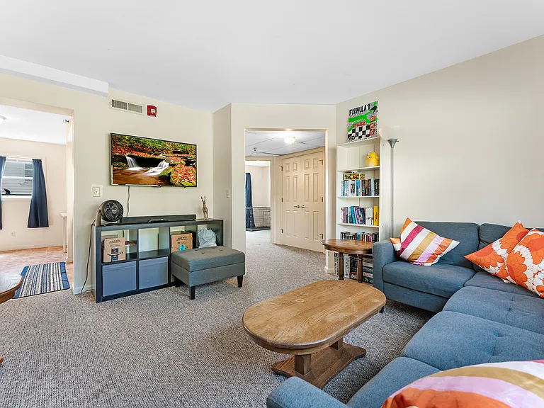 525 Grant Ave #102 — Photo 7