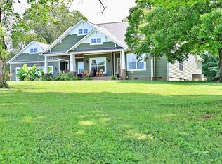 102 Quill E Cope St, Sparta, TN 38583