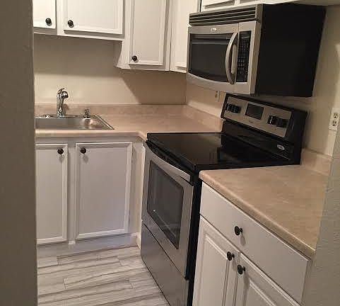 3rd image of 11048 SW Greenburg Rd APT 137