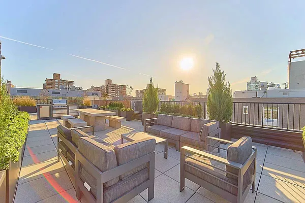 Rented by Living New York | media 13