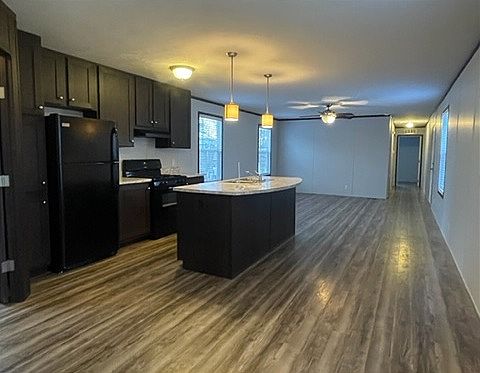 4th image of 434 Cambridge Dr