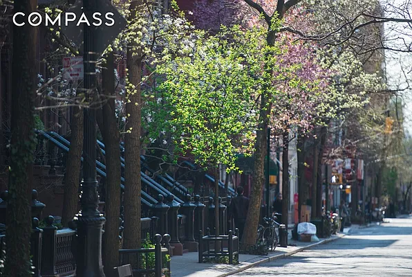 Rented by Compass | media 27