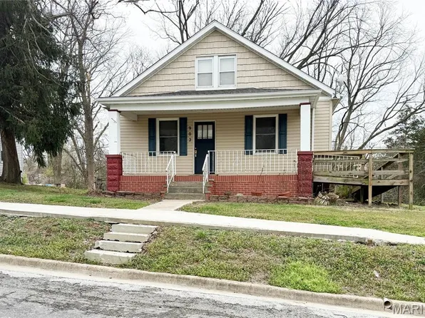 902 Spring St, Evansville, IL 62242
