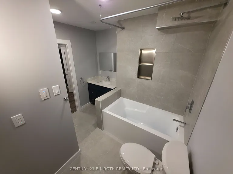 82 Albert St N #6 — Photo 7