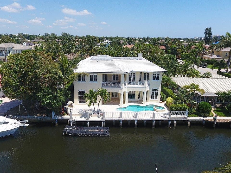 2nd image of 838 NE Bay Cove St