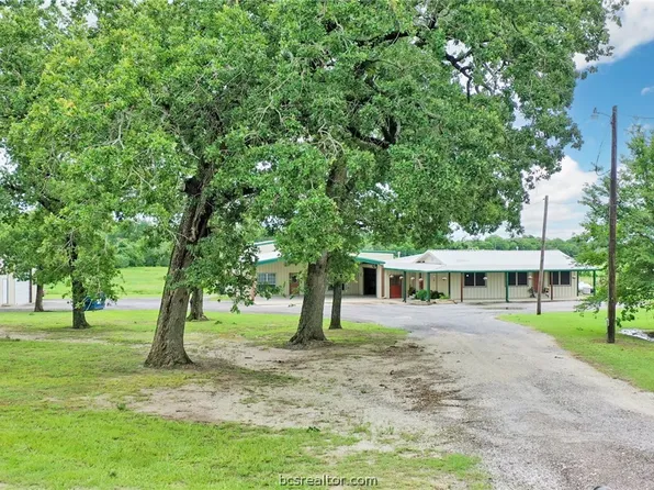 632 Florida Ln, Madisonville, TX 77864