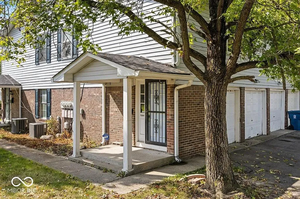 10064 Penrith Dr — Photo 4