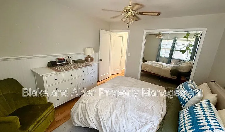 2727 NE 65th Ave — Photo 15