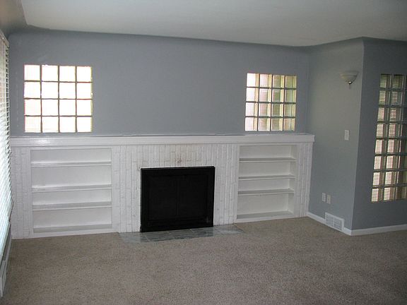 2nd image of 2447 Richards Dr