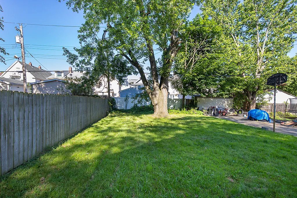 2 bed, 1400 sqft, $1,197 — Photo 2