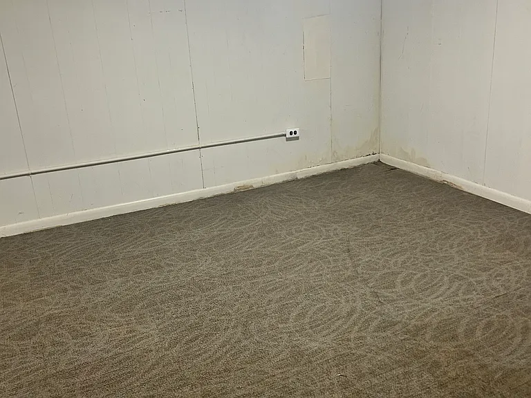935 Wabank Rd — Photo 33