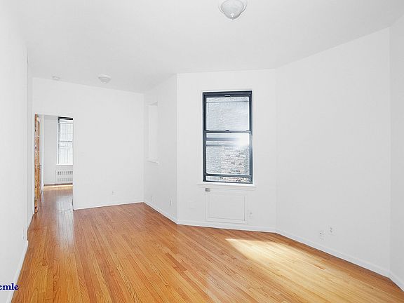 3rd image of 216 E 83rd St #2RE