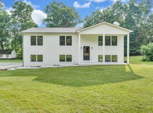 117 Lake Park Dr, Union Hall, VA