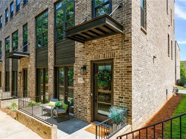 1586 Aldworth Pl, Atlanta, GA 30339