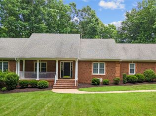 1828 Longbranch Dr, Maidens, VA 23102