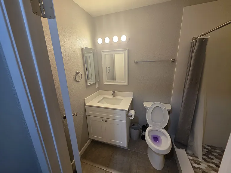 1021 Jacquelinelee Dr — Photo 2