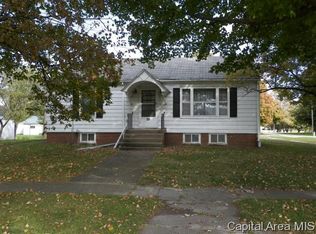 131 E Pine St, Oneida, IL 61467