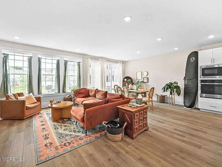 4039 Heron Dr — Photo 7